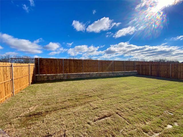 140 Kenilworth Lane, Greenville, TX 75401