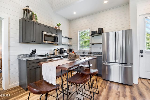 1337 Lake Haven Way, Sevierville, TN 37876