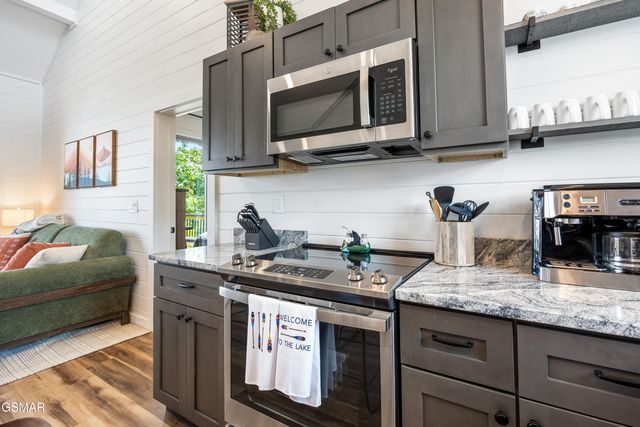 1337 Lake Haven Way, Sevierville, TN 37876
