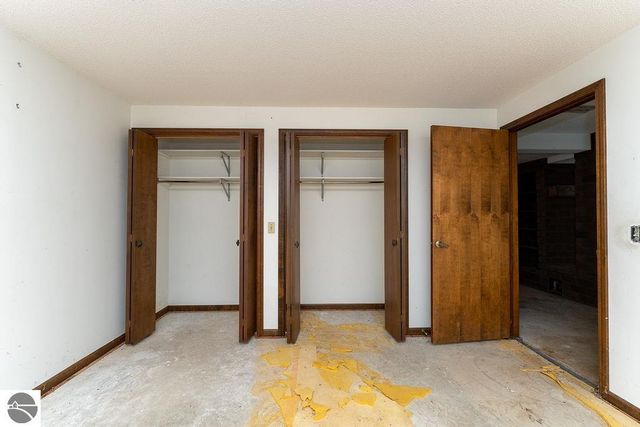 3290 E River, Mt Pleasant, MI 48858