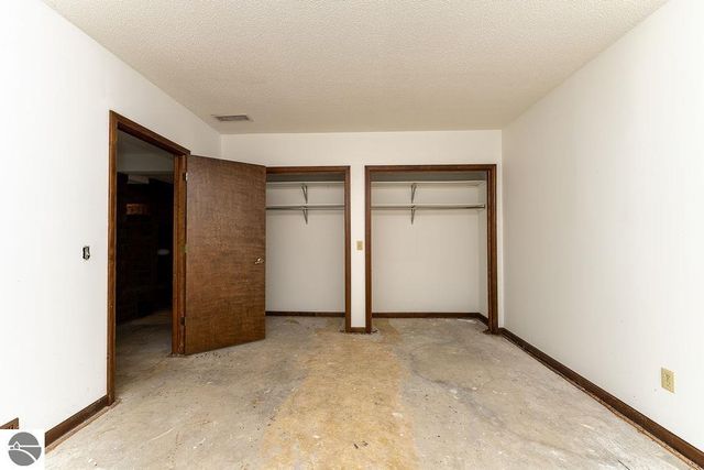 3290 E River, Mt Pleasant, MI 48858