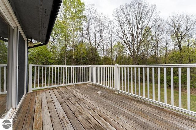 3290 E River, Mt Pleasant, MI 48858