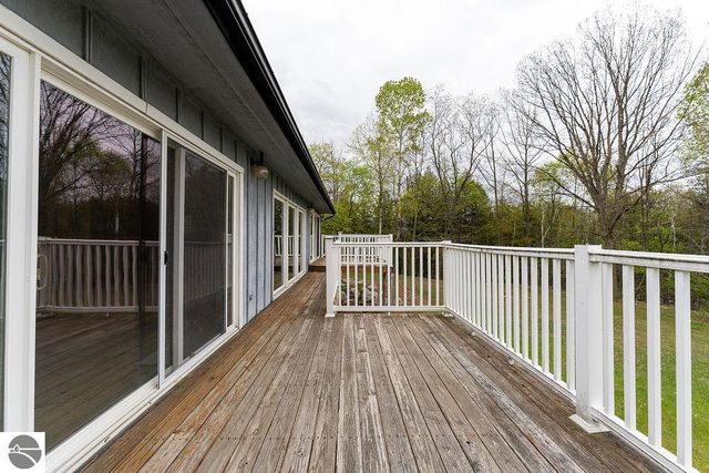 3290 E River, Mt Pleasant, MI 48858
