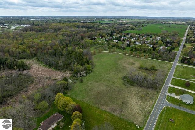 3290 E River, Mt Pleasant, MI 48858