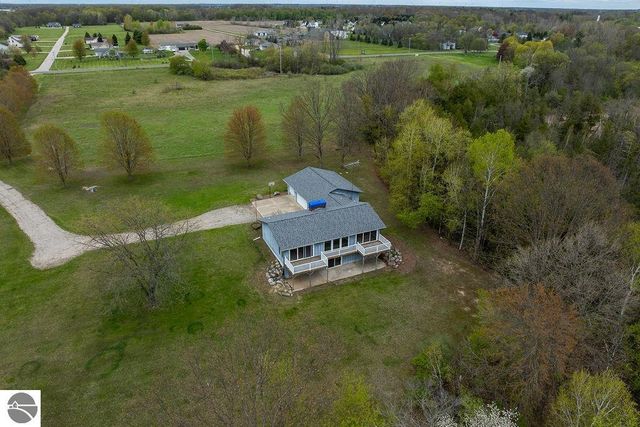 3290 E River, Mt Pleasant, MI 48858
