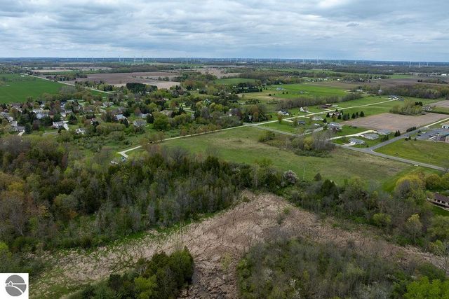 3290 E River, Mt Pleasant, MI 48858