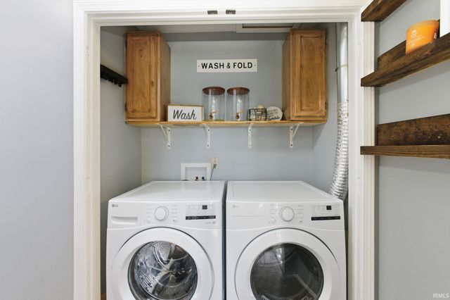 22722 Fair Oaks Court, Elkhart, IN 46514