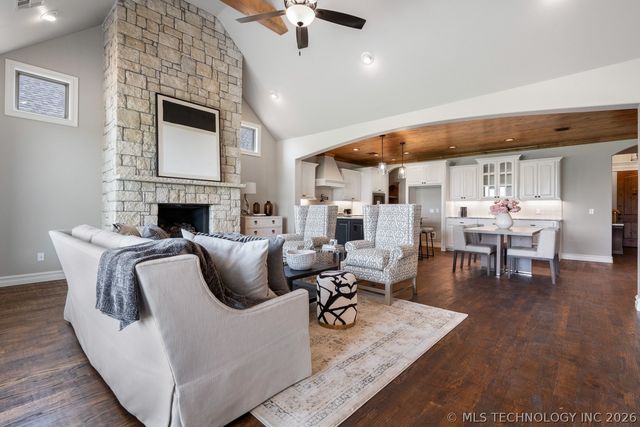 849 E 148th Place S, Glenpool, OK 74033