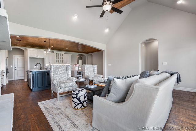 849 E 148th Place S, Glenpool, OK 74033