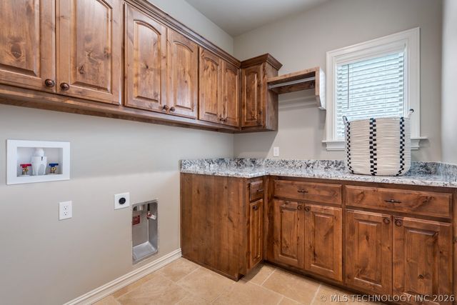 849 E 148th Place S, Glenpool, OK 74033