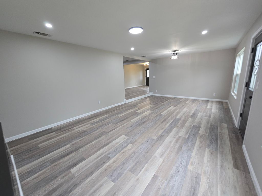 Image 10 of property listing at 2710 Bowie Street, San Angelo, TX 76903
