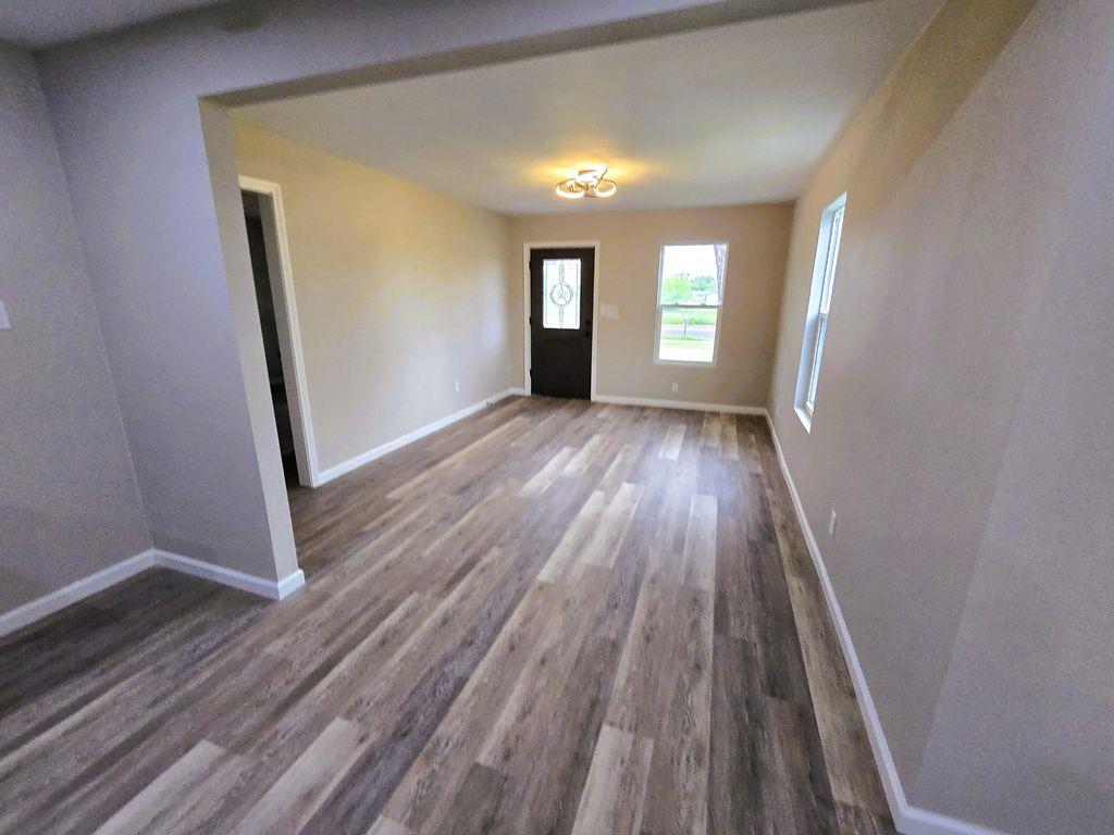 Image 2 of property listing at 2710 Bowie Street, San Angelo, TX 76903