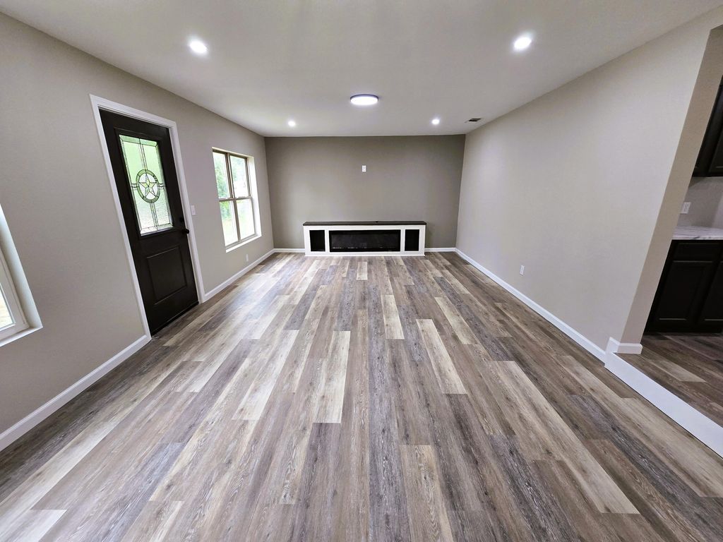 Image 7 of property listing at 2710 Bowie Street, San Angelo, TX 76903