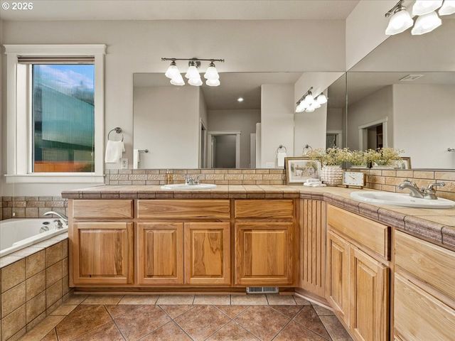 1107 Ne 151ST Ave, Vancouver, WA 98684