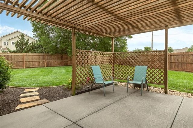5249 Carson Place, Lawrence, KS 66049