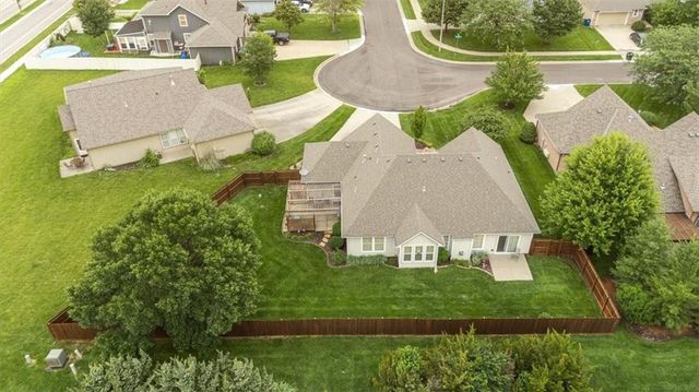 5249 Carson Place, Lawrence, KS 66049