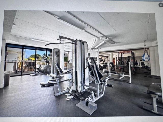 6423 Collins Ave 1605, Miami Beach, FL 33141