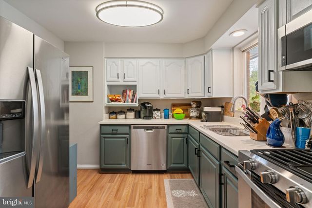 3903 WHISPERING LN, Falls Church, VA 22041