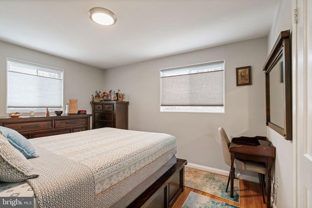 3903 WHISPERING LN, Falls Church, VA 22041