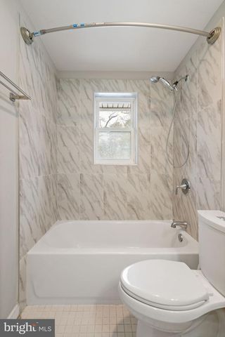 3903 WHISPERING LN, Falls Church, VA 22041