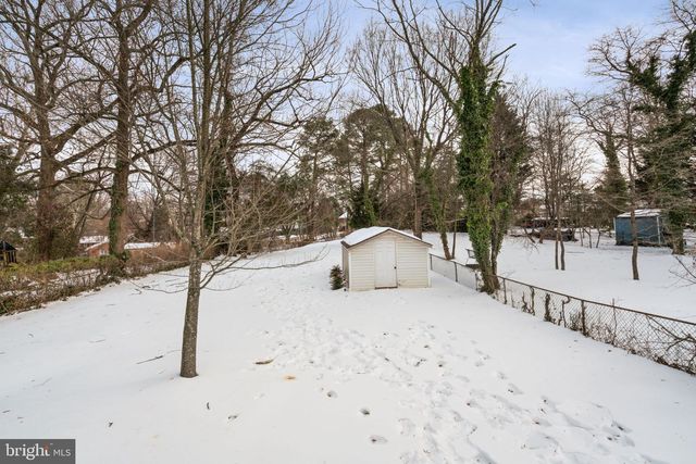 3903 WHISPERING LN, Falls Church, VA 22041