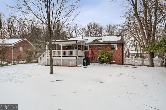 3903 WHISPERING LN, Falls Church, VA 22041