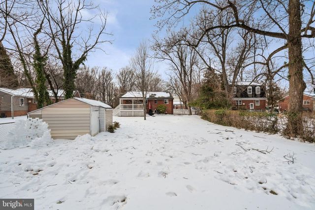 3903 WHISPERING LN, Falls Church, VA 22041