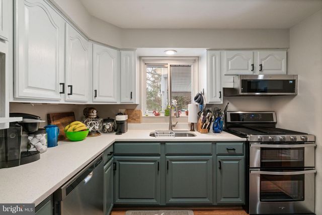 3903 WHISPERING LN, Falls Church, VA 22041