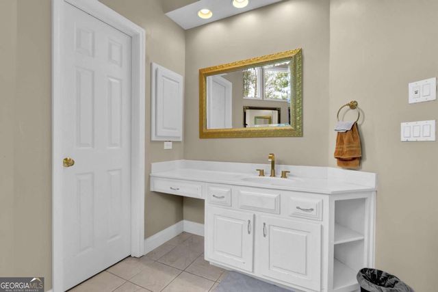 1896 Kennard Court, Snellville, GA 30078