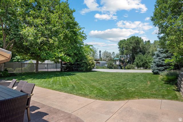 1597 E 11400 S, Sandy, UT 84092
