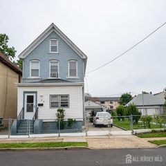 23 union Street 2, Carteret, NJ 07008