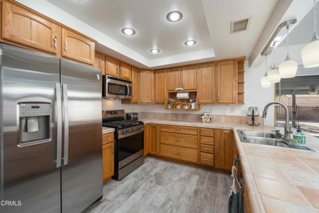 2717 Carlmont Place, Simi Valley, CA 93065