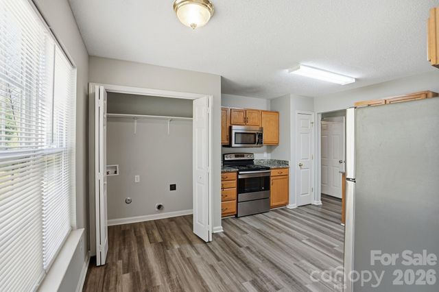 836 Almora Drive, Charlotte, NC 28216