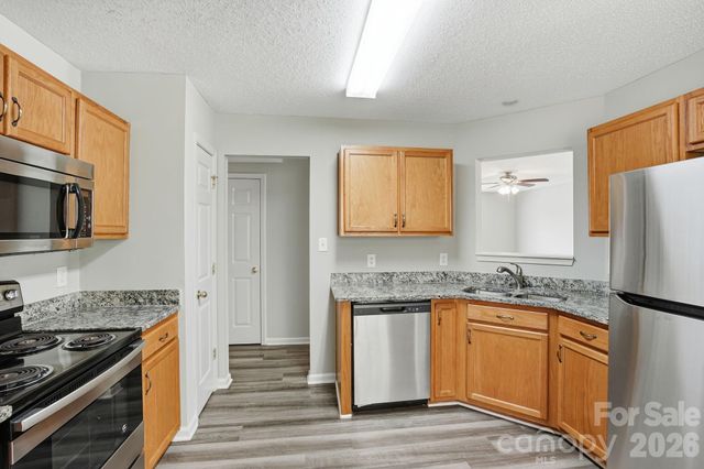 836 Almora Drive, Charlotte, NC 28216