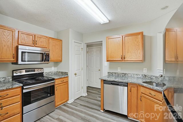 836 Almora Drive, Charlotte, NC 28216