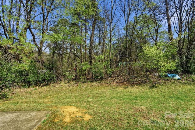 836 Almora Drive, Charlotte, NC 28216