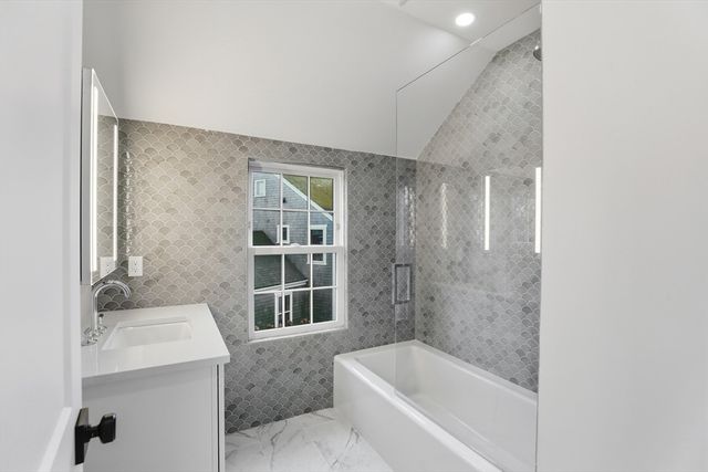 6 Mariner Way, Nantucket, MA 02554