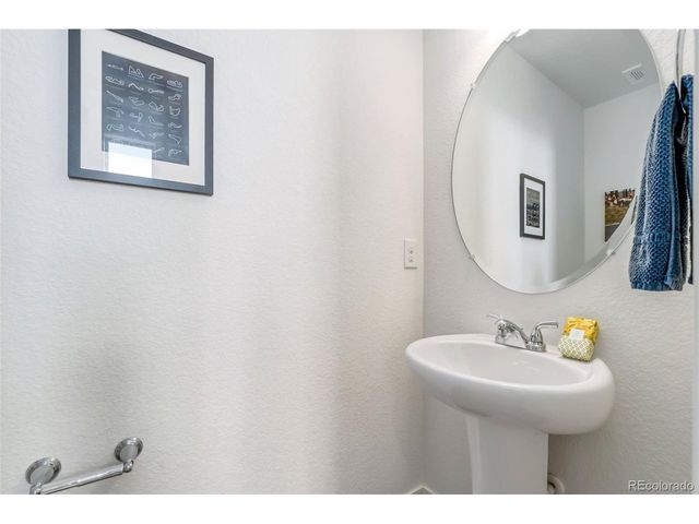 10206 Zeno St, Commerce City, CO 80022