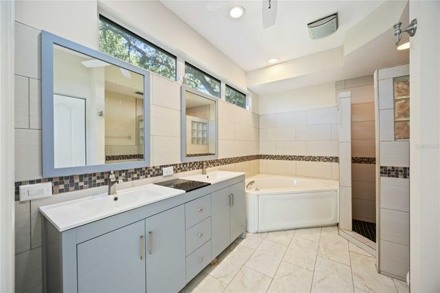 6905 ARBOR OAKS CT, Bradenton, FL 34209