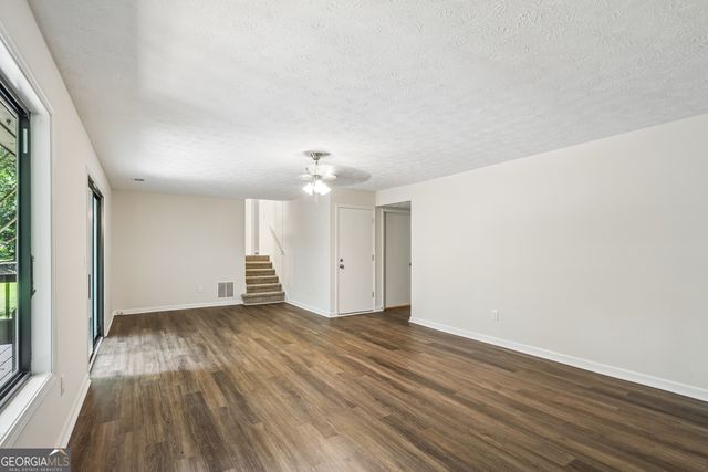 4927 Dillards Mill Way, Peachtree Corners, GA 30096