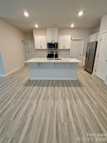 12027 Zazu Way, Charlotte, NC 28215