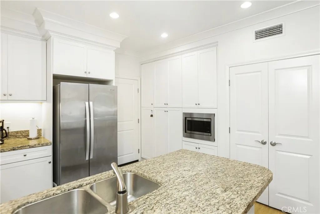 41 Kempton, Irvine, CA 92620