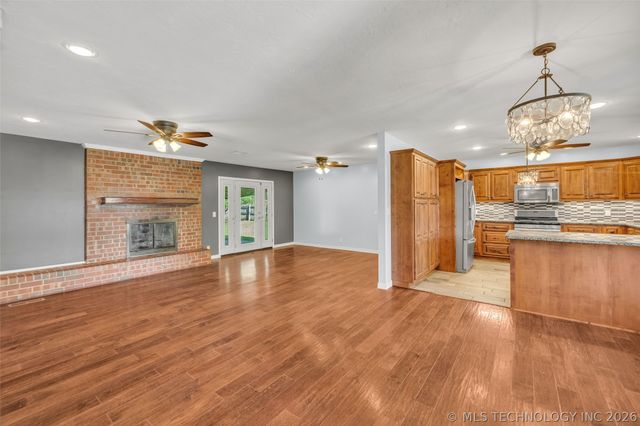2332 S Nogales Avenue, Tulsa, OK 74107