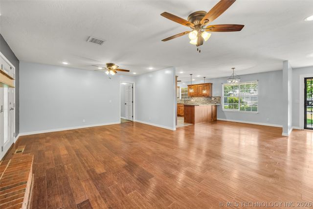 2332 S Nogales Avenue, Tulsa, OK 74107