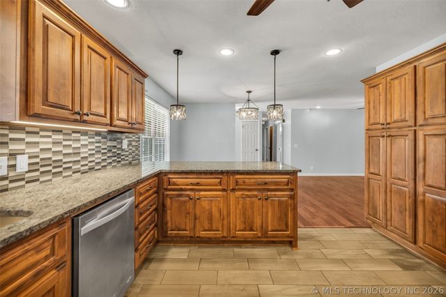2332 S Nogales Avenue, Tulsa, OK 74107