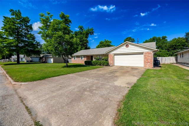 2332 S Nogales Avenue, Tulsa, OK 74107