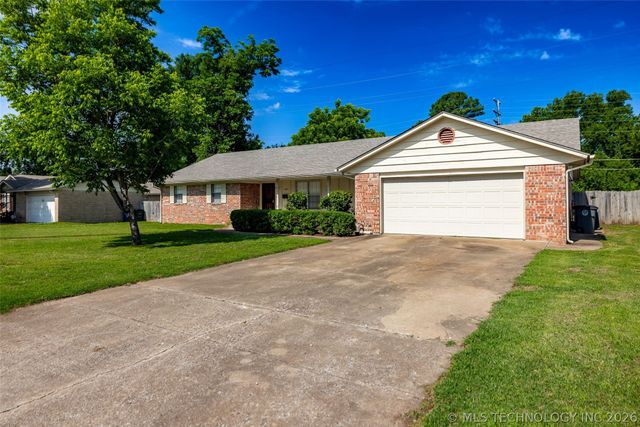 2332 S Nogales Avenue, Tulsa, OK 74107