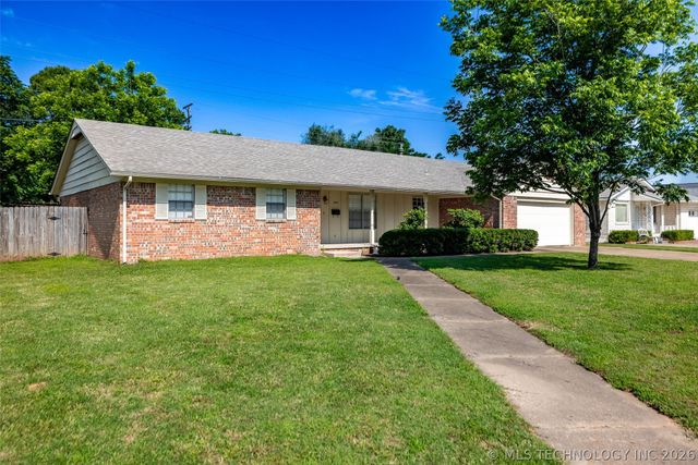 2332 S Nogales Avenue, Tulsa, OK 74107
