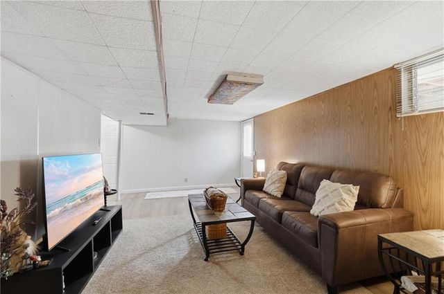 6915 NW 79th Terrace, Kansas City, MO 64152