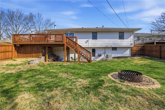 6915 NW 79th Terrace, Kansas City, MO 64152